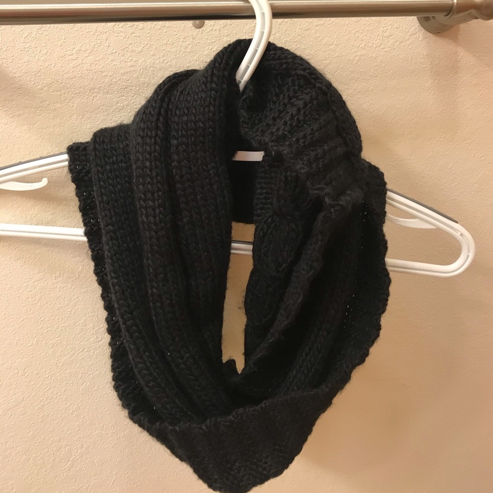 Black infinity scarf